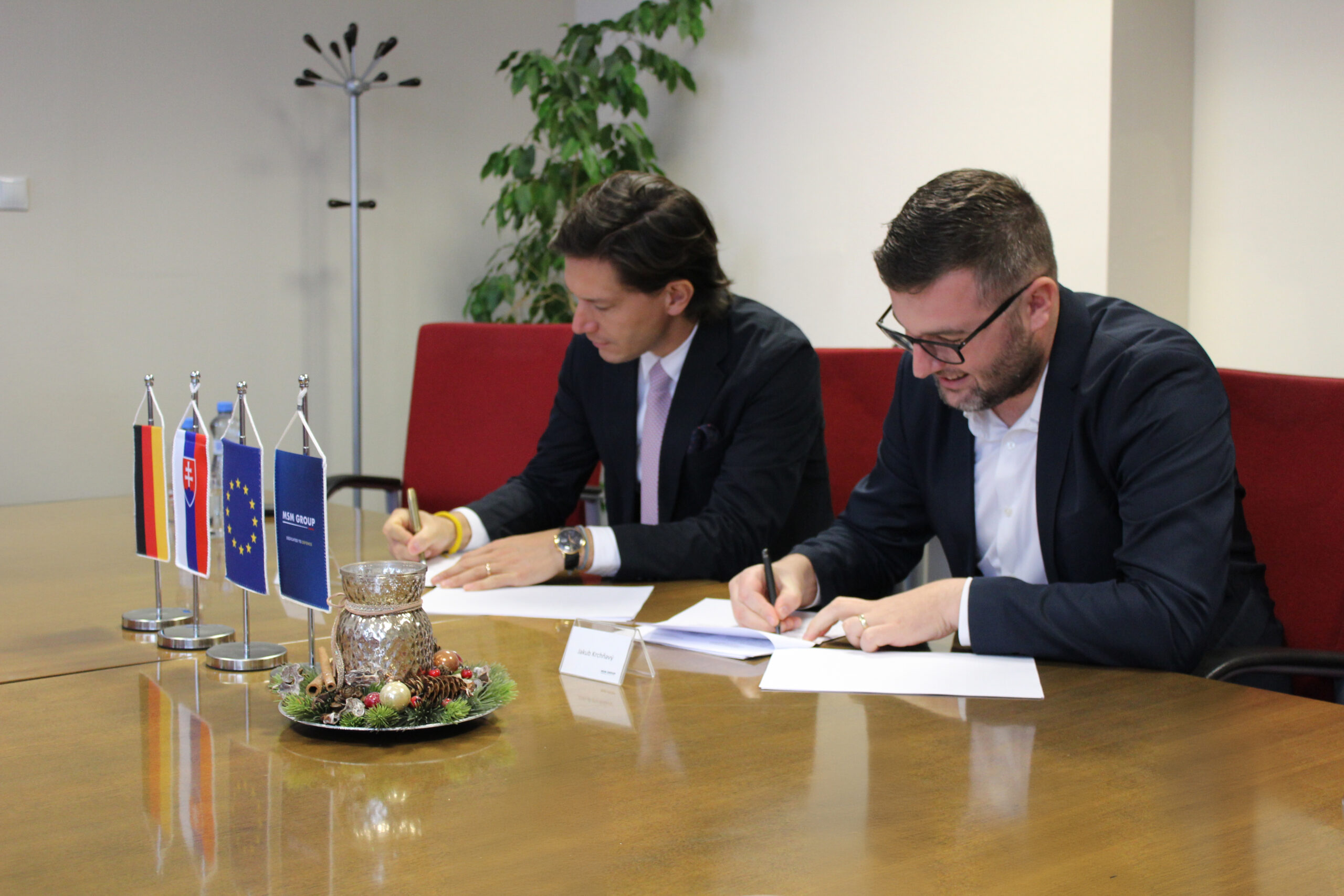 Podpisujeme ďalší kontrakt so svetovým lídrom vo výrobe zapaľovačov